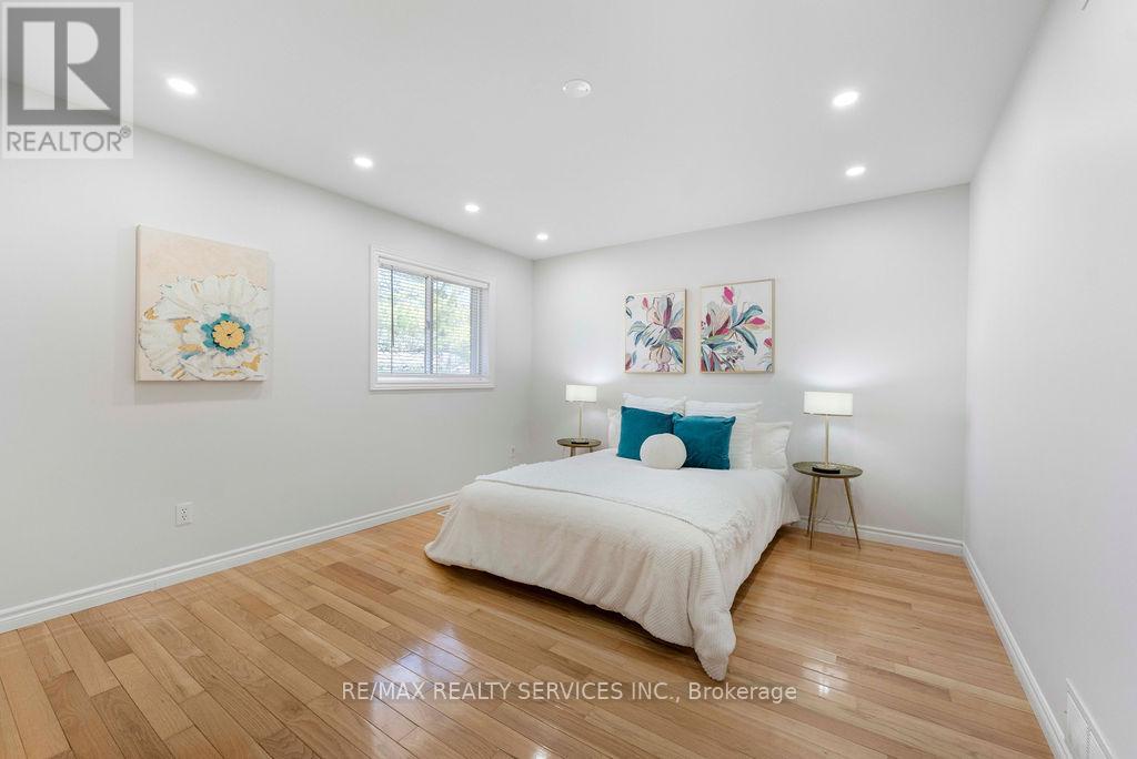 254 Old Mosley Street, Wasaga Beach, Ontario  L9Z 2H8 - Photo 31 - S13035728