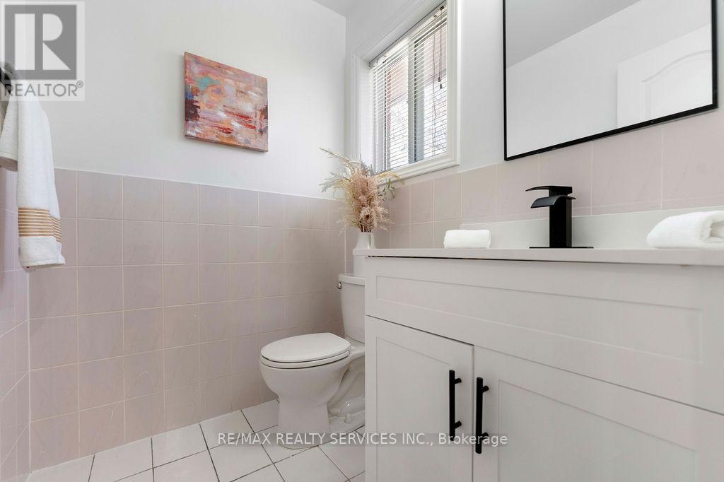 254 Old Mosley Street, Wasaga Beach, Ontario  L9Z 2H8 - Photo 34 - S13035728