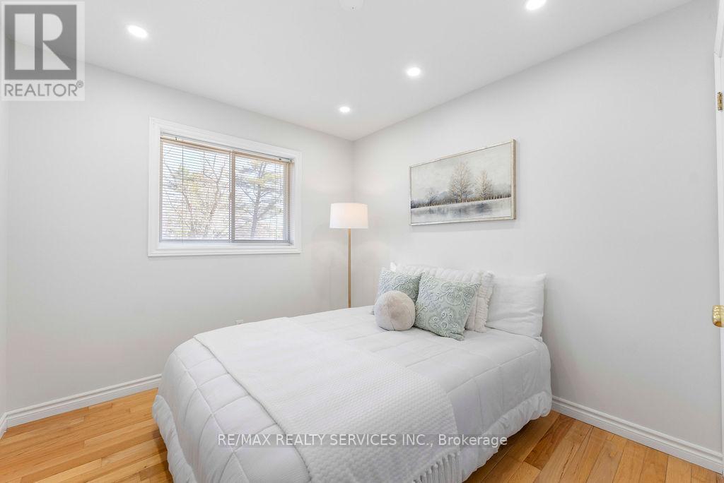 254 Old Mosley Street, Wasaga Beach, Ontario  L9Z 2H8 - Photo 37 - S13035728