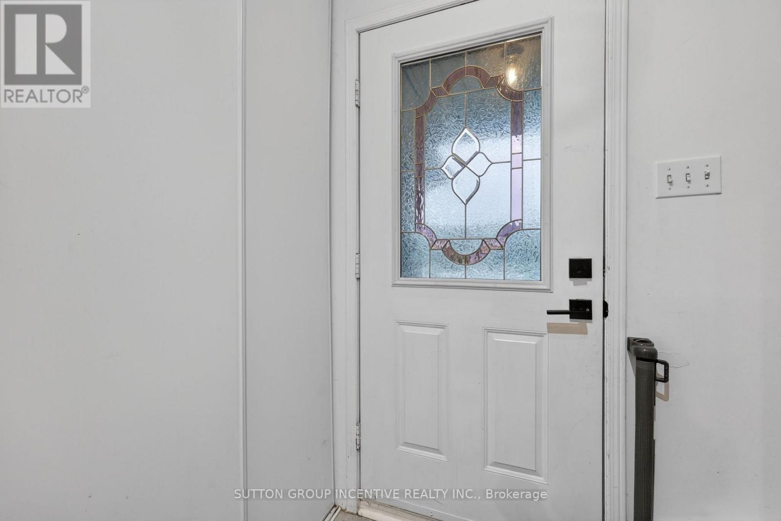 46 Bates Court, Barrie (Painswick North), Ontario  L4N 8L8 - Photo 4 - S13035738