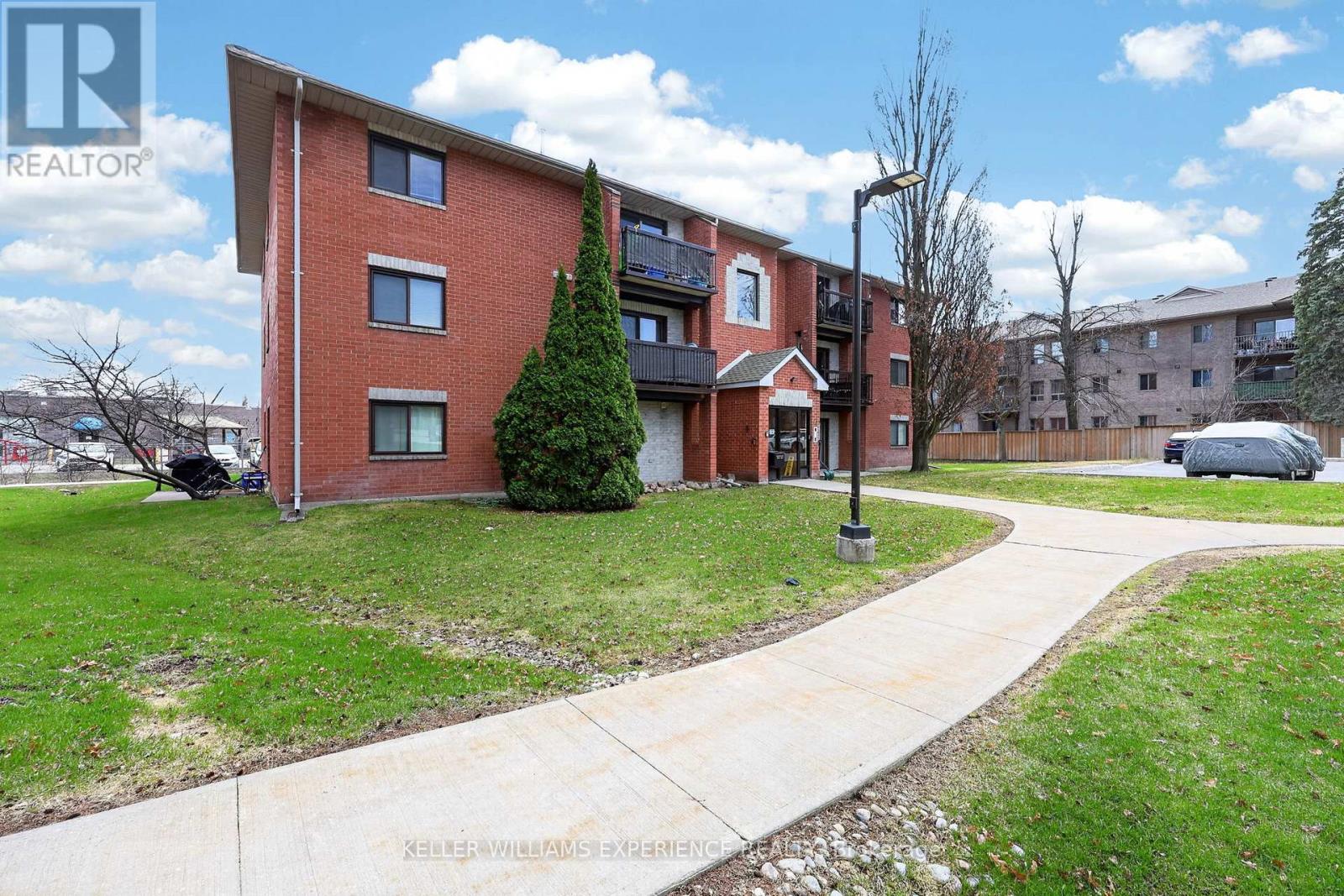 C4 - 183 Edgehill Drive, Barrie, Ontario  L4N 1L9 - Photo 3 - S13035792