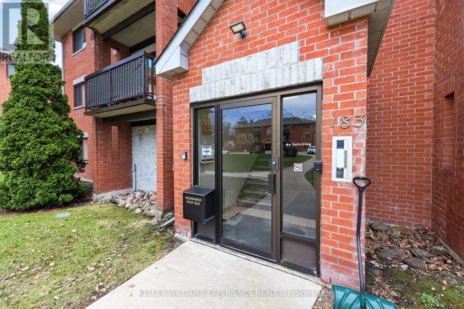 C4 - 183 Edgehill Drive, Barrie, Ontario  L4N 1L9 - Photo 5 - S13035792