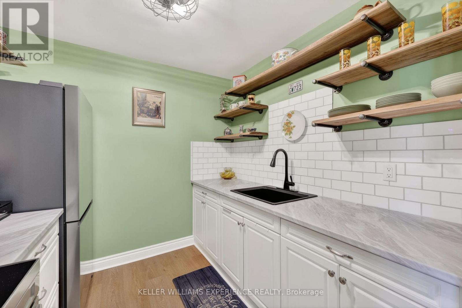 C4 - 183 Edgehill Drive, Barrie, Ontario  L4N 1L9 - Photo 9 - S13035792