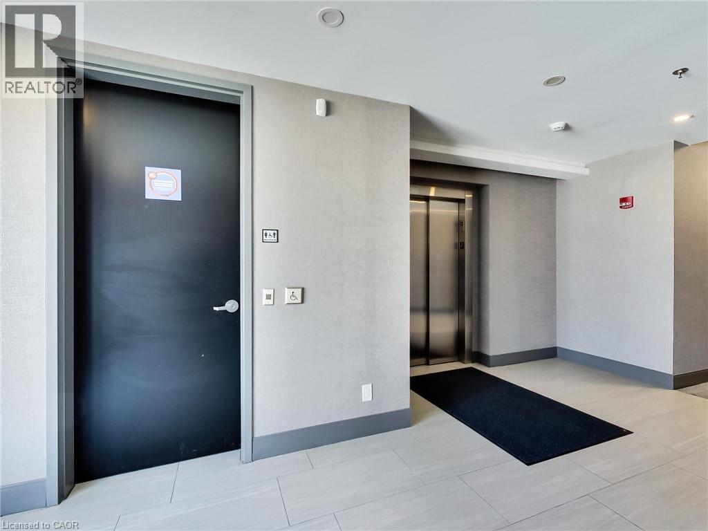 5045 Mainway Boulevard Unit# 201, Burlington, Ontario  L7L 5Z1 - Photo 9 - 40823581