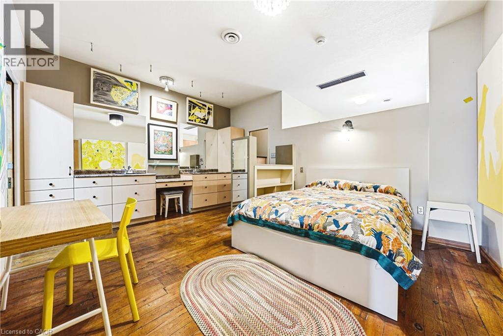 593 & 595 E King Street E, Hamilton, Ontario  L8N 1E4 - Photo 18 - 40822933