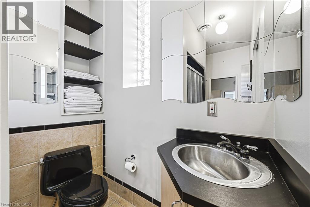 593 & 595 E King Street E, Hamilton, Ontario  L8N 1E4 - Photo 22 - 40822933