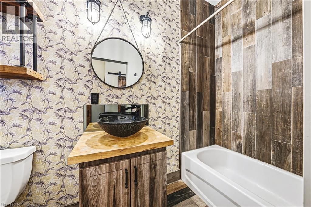 593 & 595 E King Street E, Hamilton, Ontario  L8N 1E4 - Photo 34 - 40822933