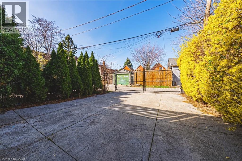 593 & 595 E King Street E, Hamilton, Ontario  L8N 1E4 - Photo 40 - 40822933