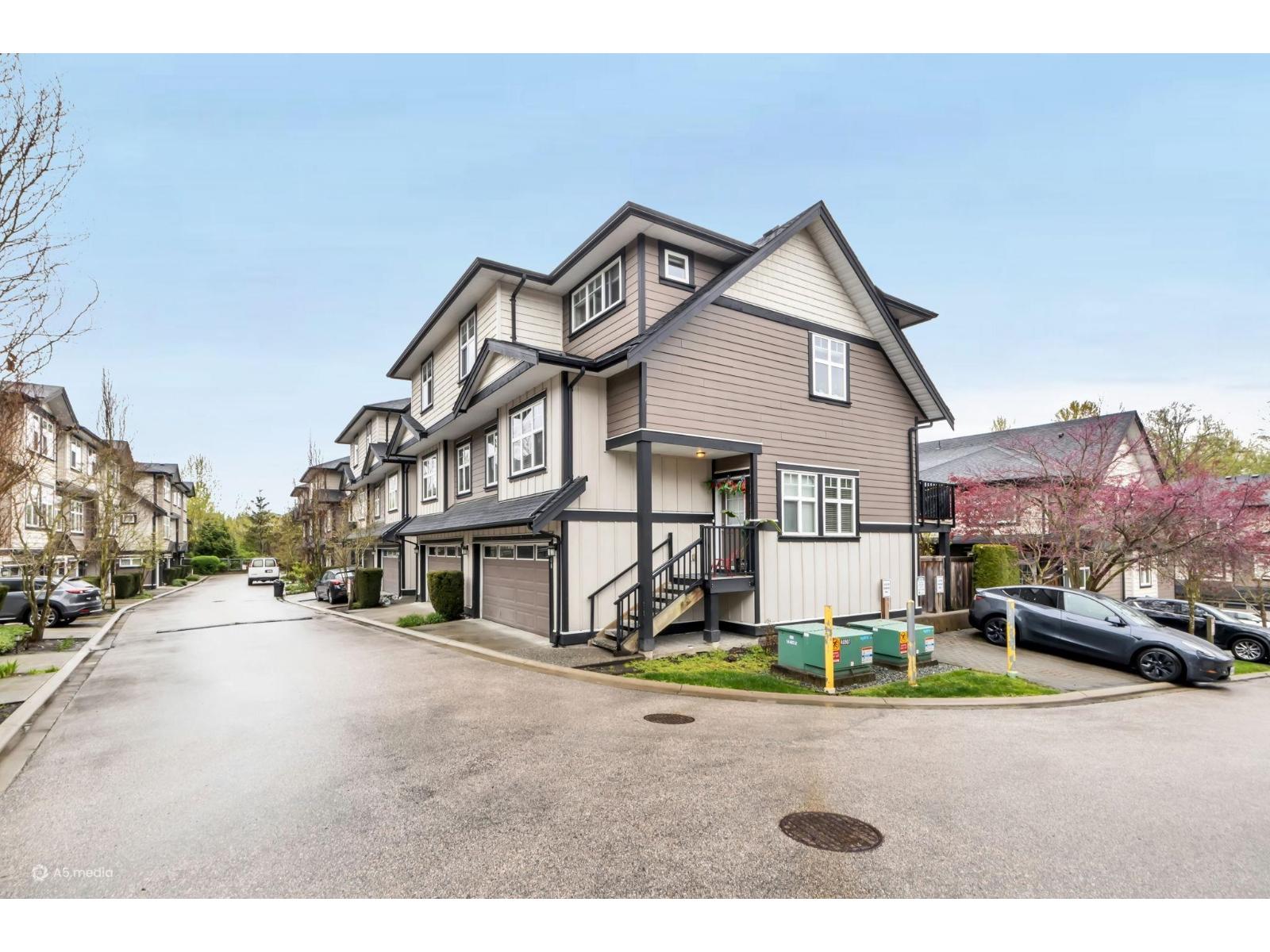 68 6350 142 Street, Surrey, British Columbia  V3X 1B8 - Photo 2 - R3112186