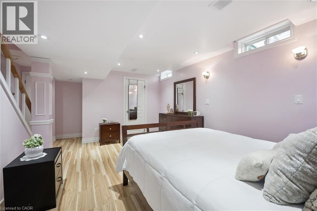 5449 Rochelle Way, Mississauga, Ontario  L5M 6N4 - Photo 25 - 40816484