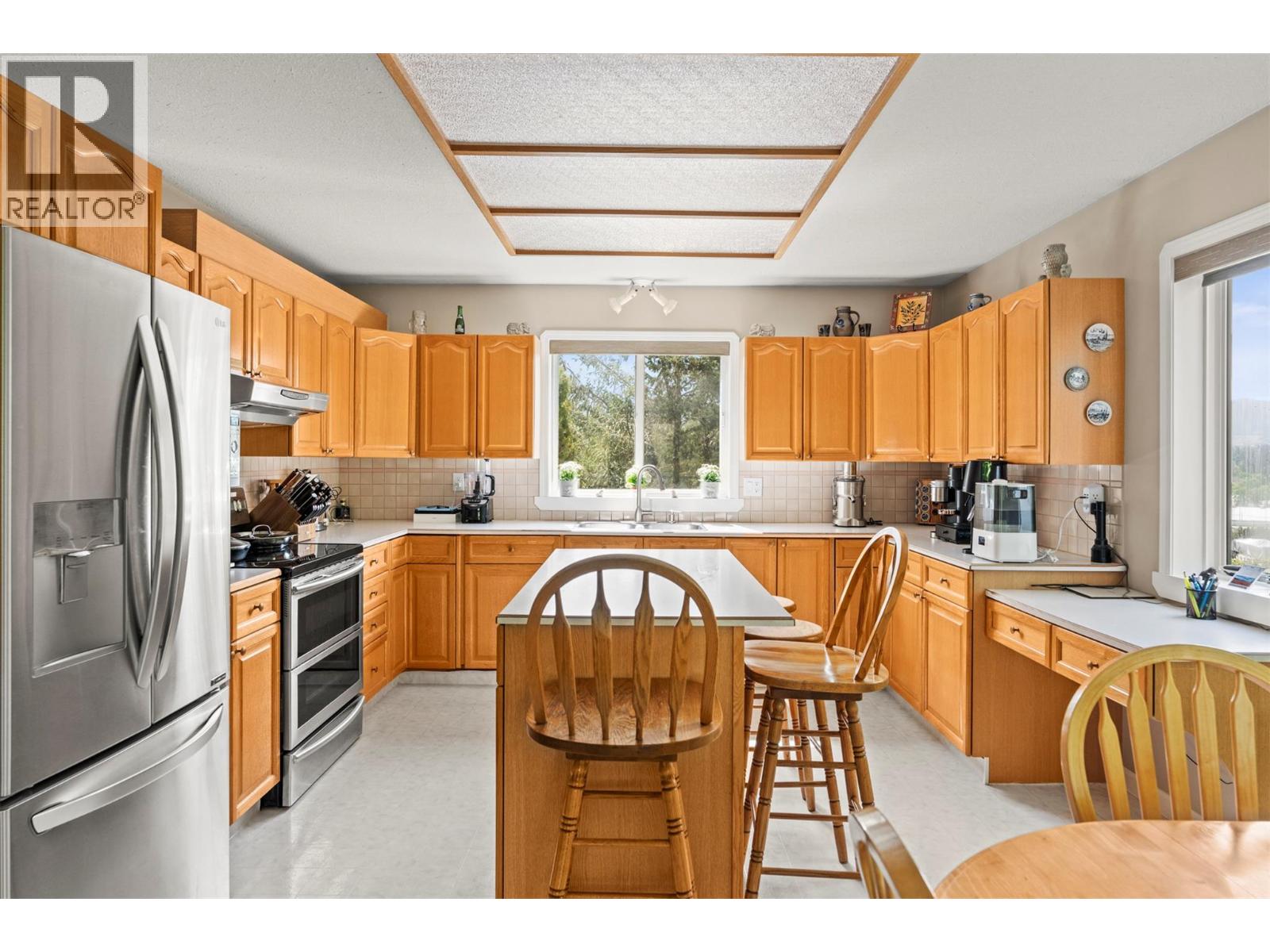 3025 Murison Place, Armstrong, British Columbia  V4Y 0K4 - Photo 4 - 10371575