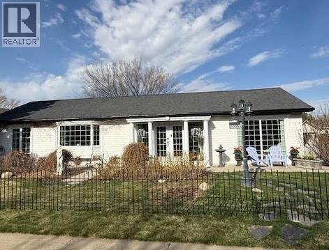 1006 9 Street N, lethbridge, Alberta