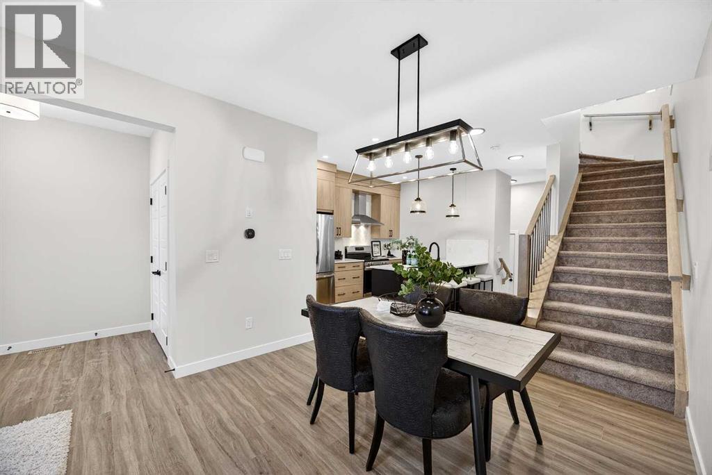 306 Alpine Boulevard, Calgary, Alberta  T2Y 0Y4 - Photo 9 - A2270684