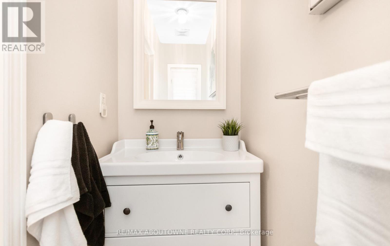 1363 Brookstar Drive, Oakville, Ontario  L6M 3W1 - Photo 35 - W13035642