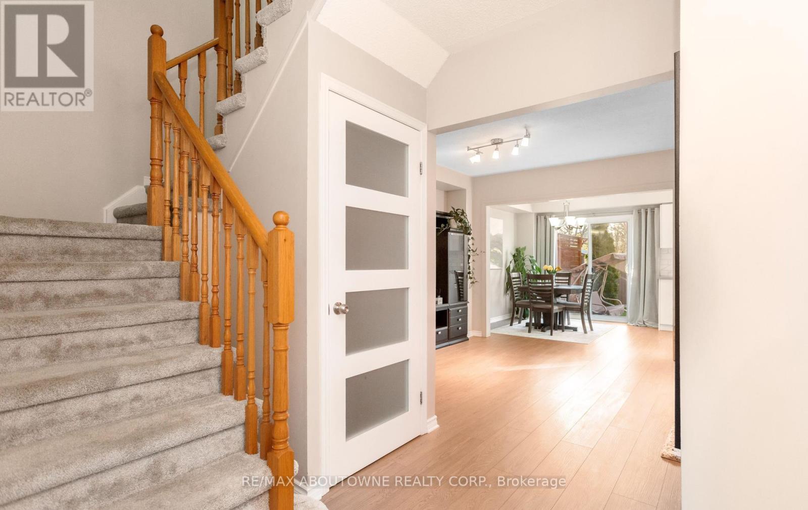 1363 Brookstar Drive, Oakville, Ontario  L6M 3W1 - Photo 5 - W13035642