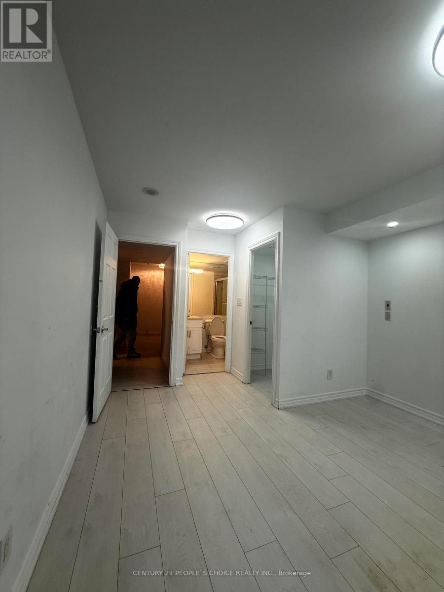 1906 - 3880 Duke Of York Boulevard, Mississauga, Ontario  L5B 4M7 - Photo 14 - W13035668