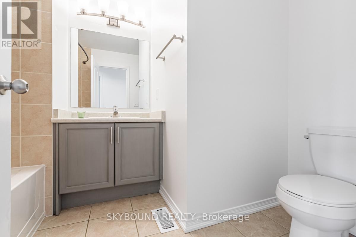 72 - 651 Farmstead Drive, Milton, Ontario  L9T 7Y8 - Photo 28 - W13035694