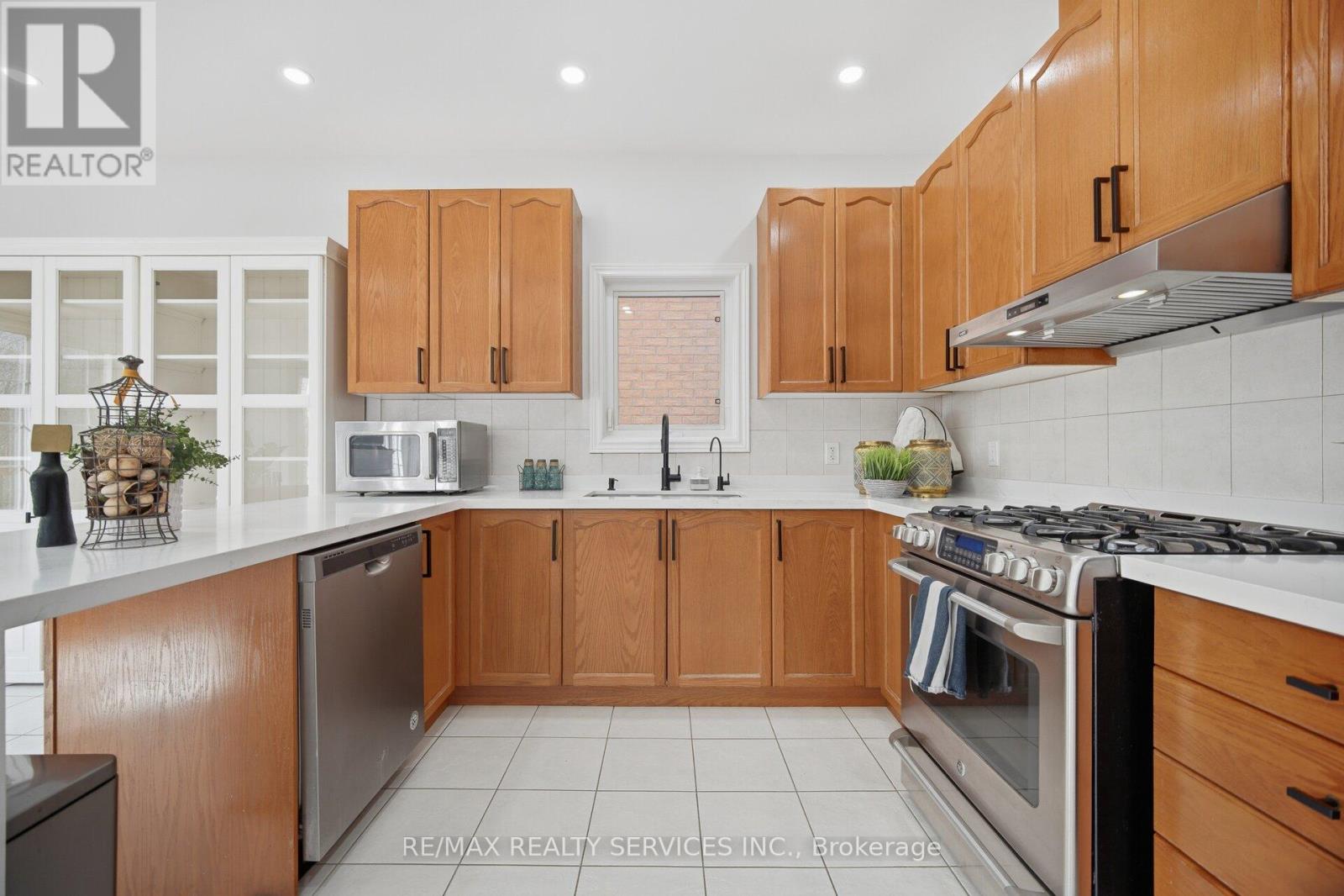 62 Sir Jacobs Crescent, Brampton, Ontario  L7A 3V2 - Photo 10 - W13035698