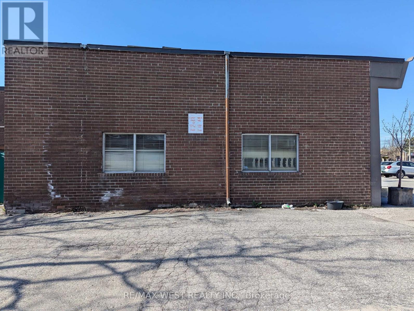 1872 Dundas Street E, Mississauga, Ontario  L4X 1L9 - Photo 2 - W13035748