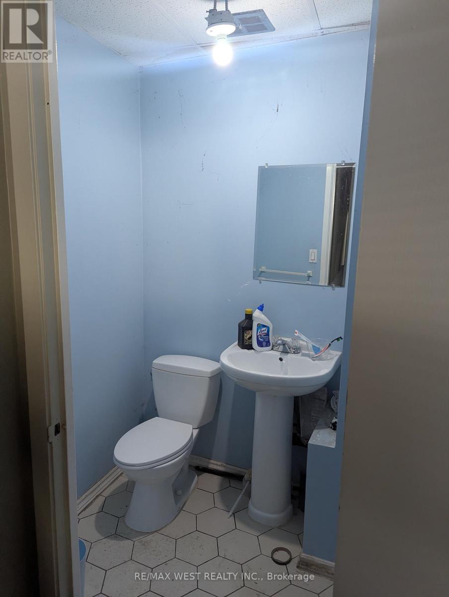 1872 Dundas Street E, Mississauga, Ontario  L4X 1L9 - Photo 5 - W13035748