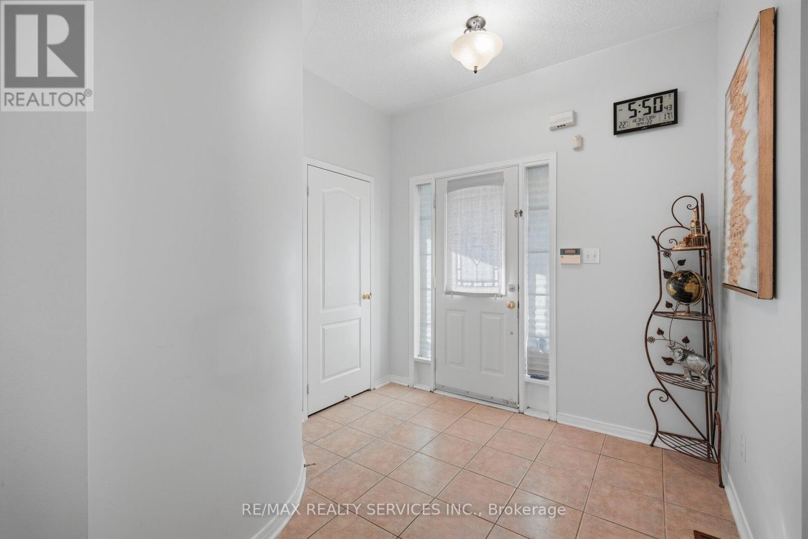 23 Ashmere Road, Brampton, Ontario  L7A 1W9 - Photo 4 - W13035770