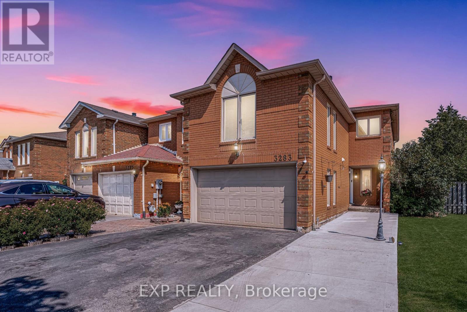 3283 BOBWHITE MEWS, Mississauga, Ontario