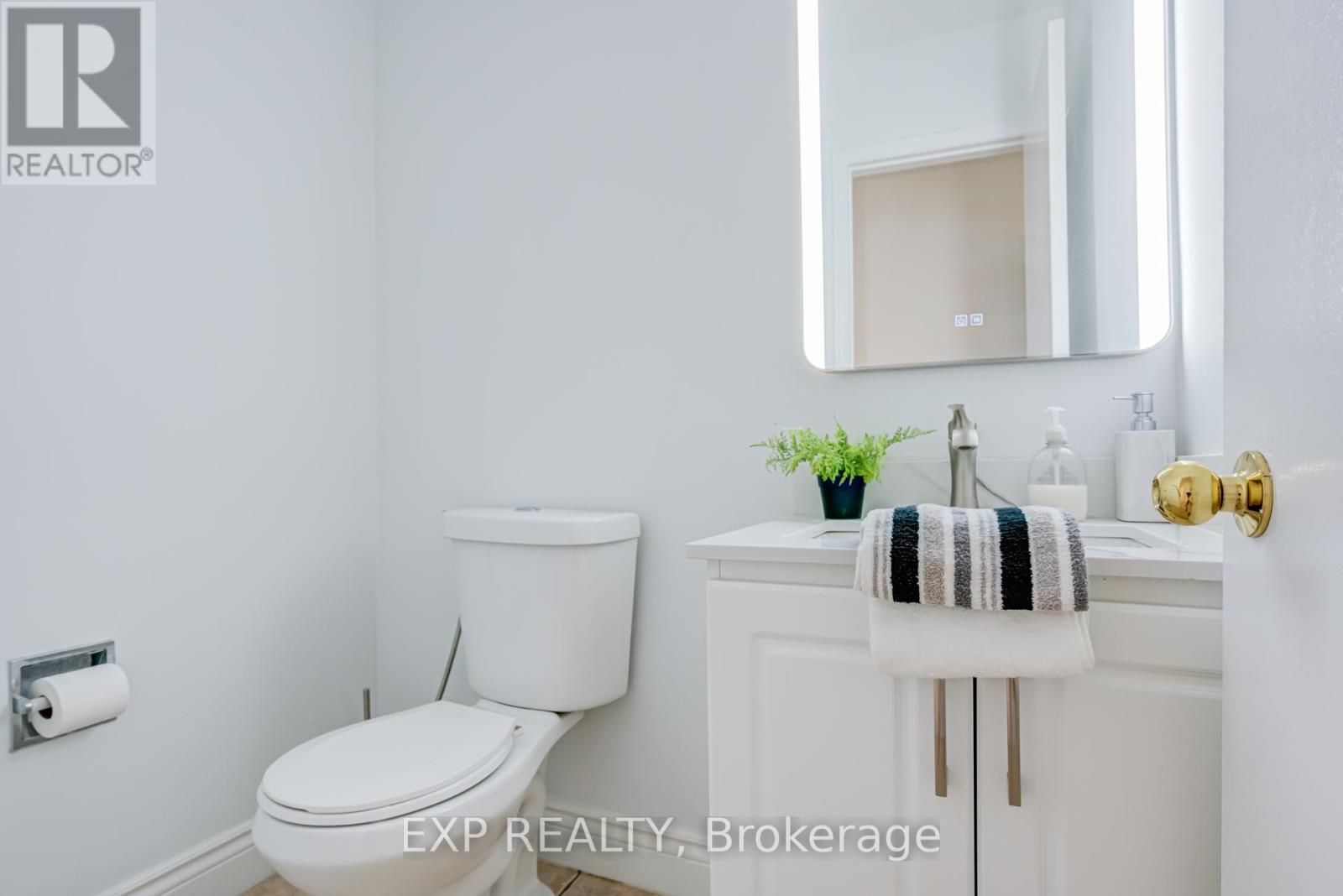 3283 Bobwhite Mews, Mississauga, Ontario  L5N 6G1 - Photo 11 - W13035798