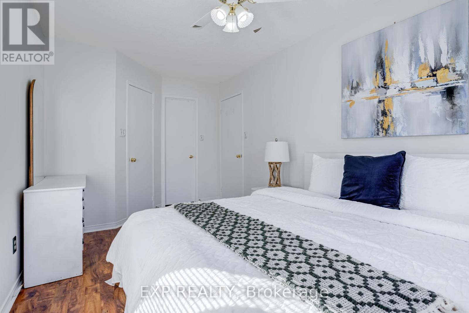 3283 Bobwhite Mews, Mississauga, Ontario  L5N 6G1 - Photo 15 - W13035798