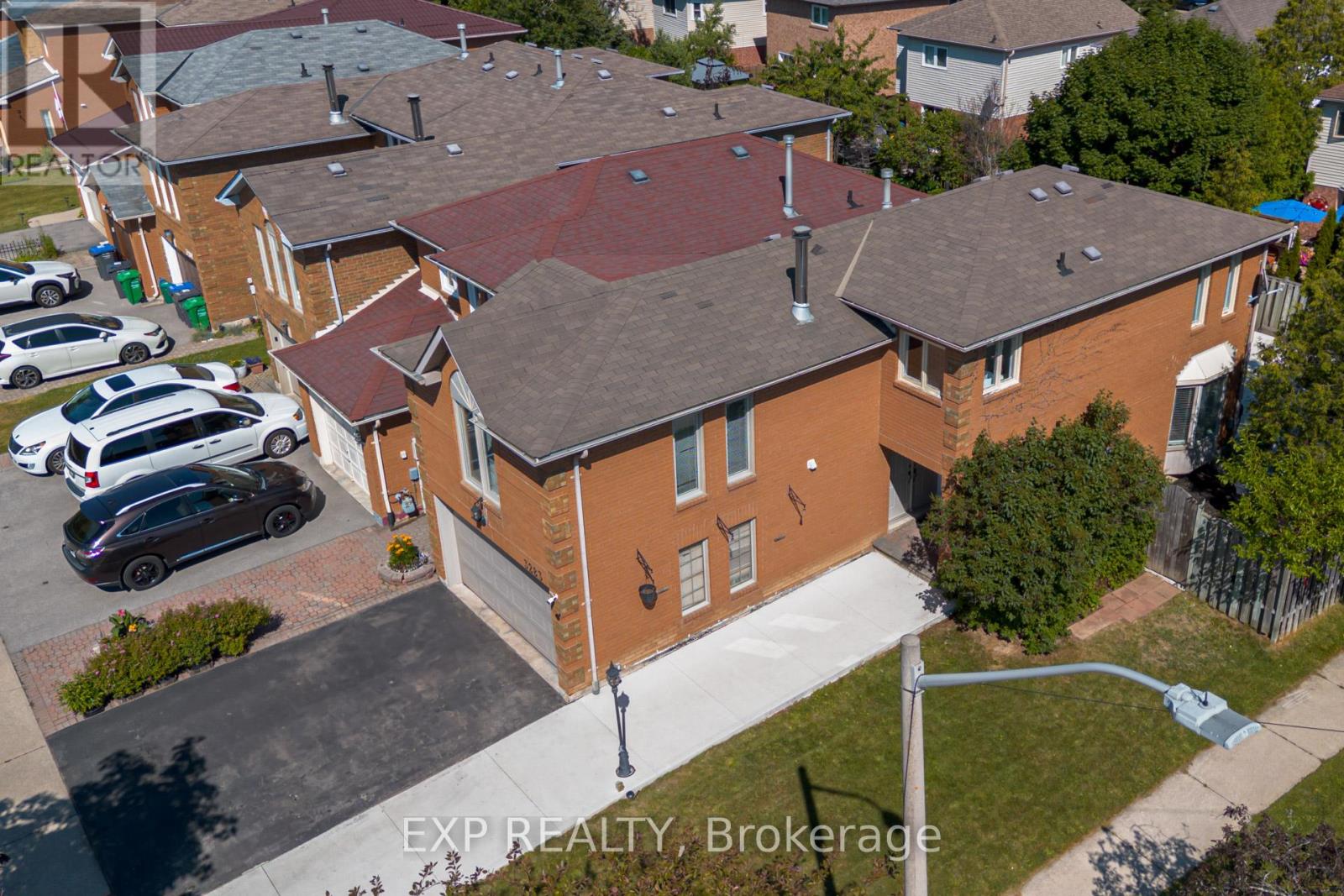 3283 Bobwhite Mews, Mississauga, Ontario  L5N 6G1 - Photo 29 - W13035798