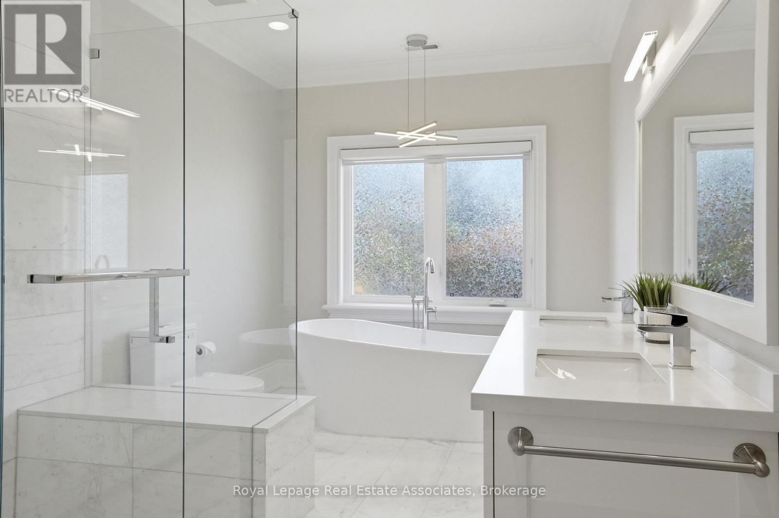 1395 Trotwood Avenue, Mississauga, Ontario  L5G 3Z7 - Photo 28 - W13035806