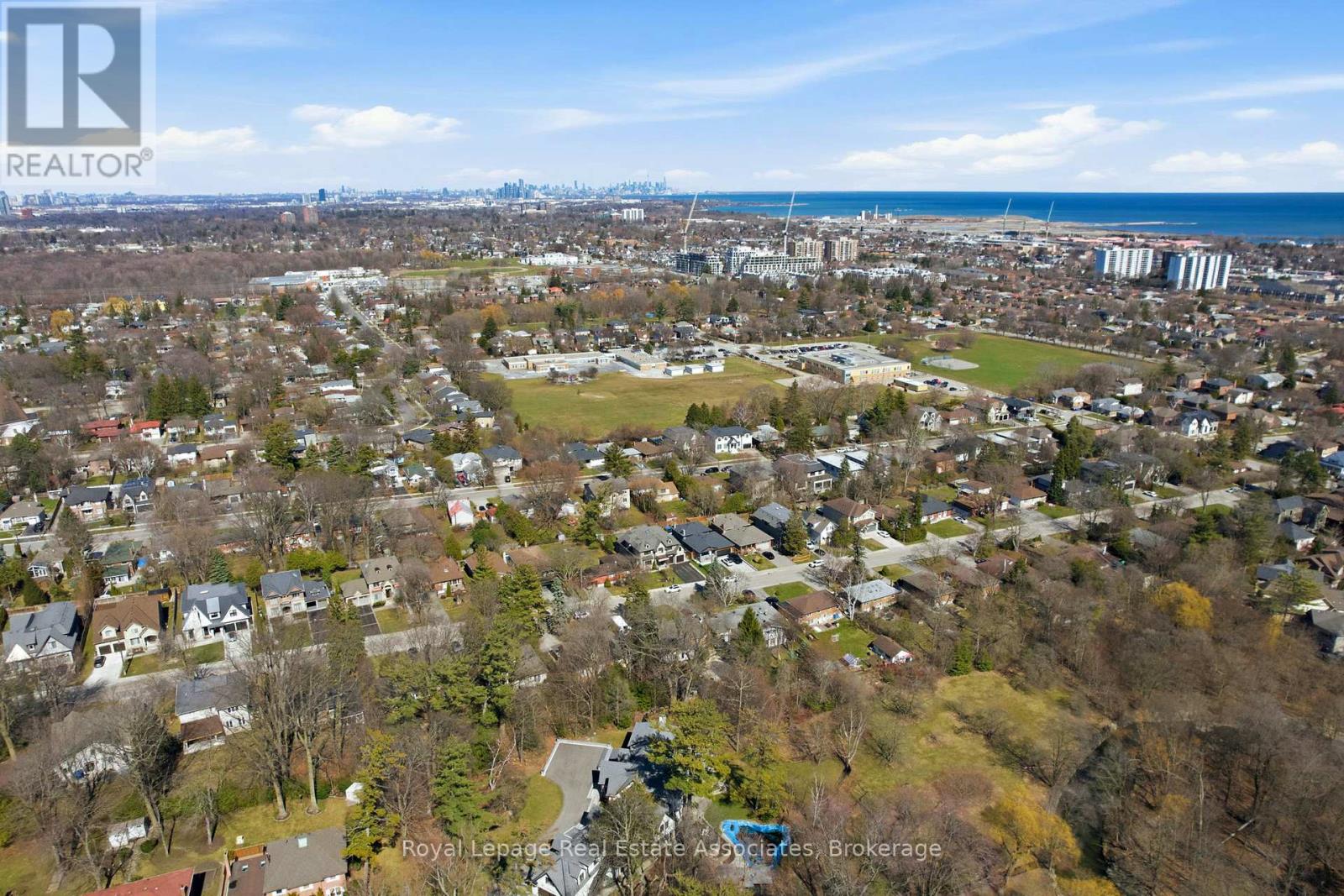 1395 Trotwood Avenue, Mississauga, Ontario  L5G 3Z7 - Photo 49 - W13035806