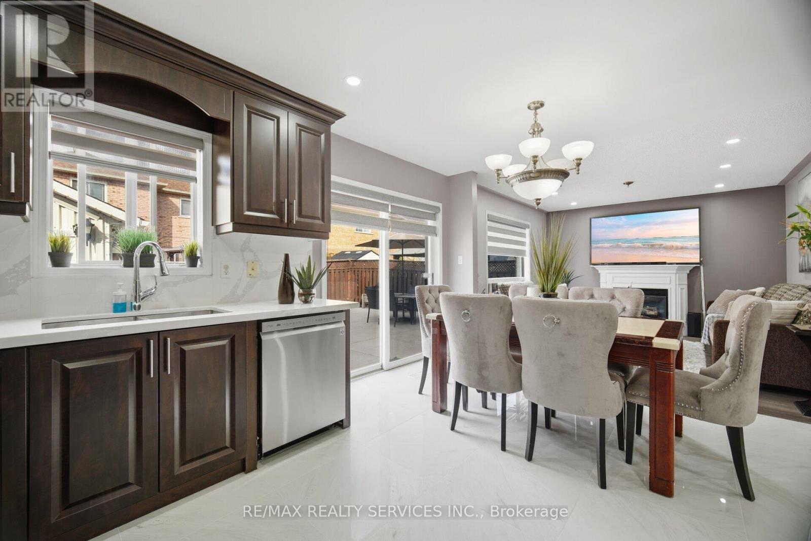 11 Poplar Plains Road, Brampton, Ontario  L7A 2E3 - Photo 17 - W13035810