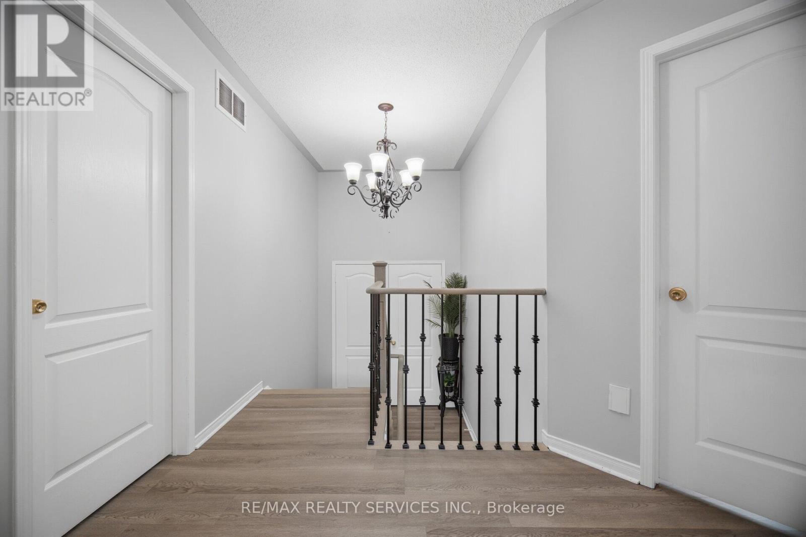 11 Poplar Plains Road, Brampton, Ontario  L7A 2E3 - Photo 25 - W13035810