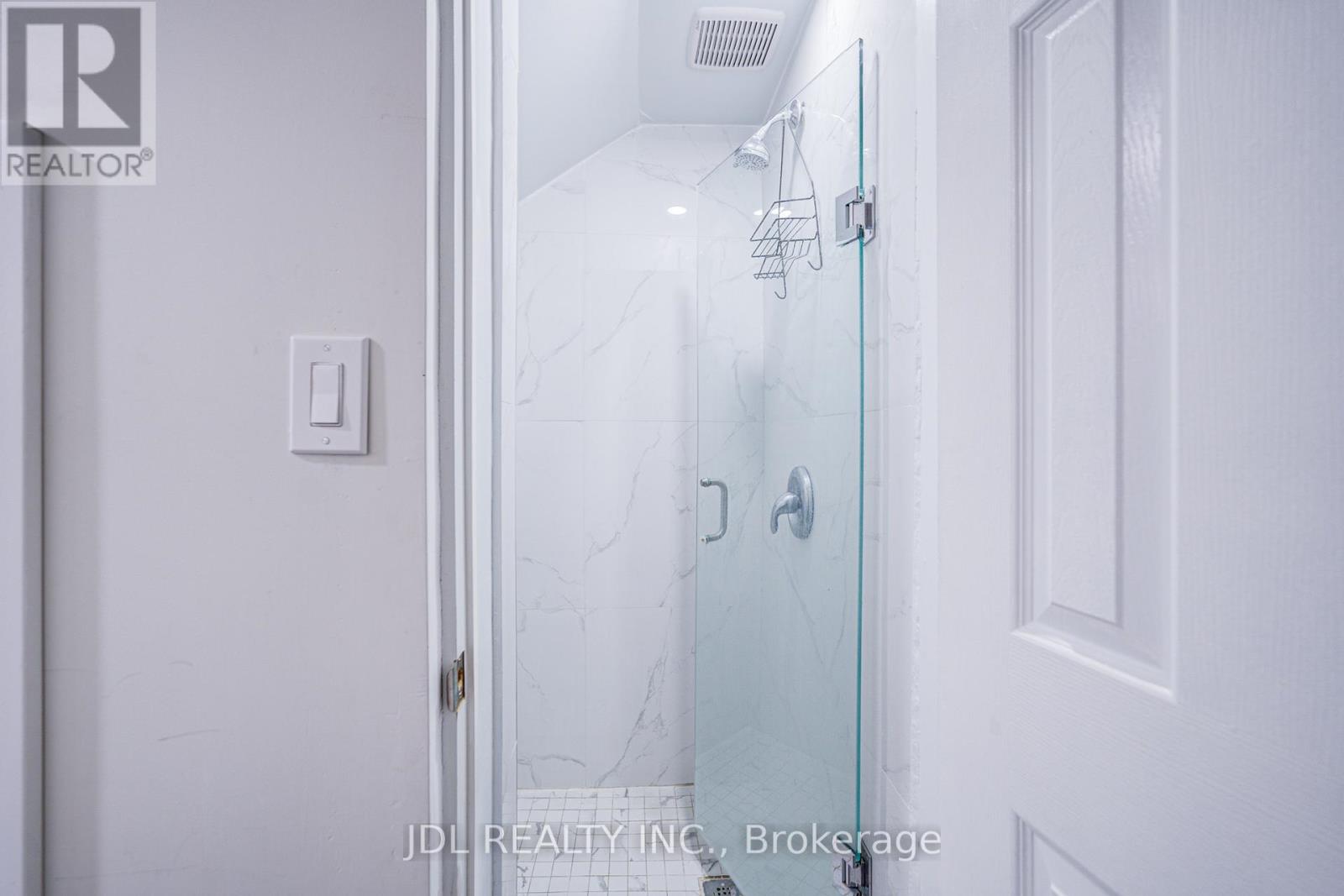 3 - 5 Sorauren Avenue, Toronto, Ontario  M6R 2C6 - Photo 23 - W13035898