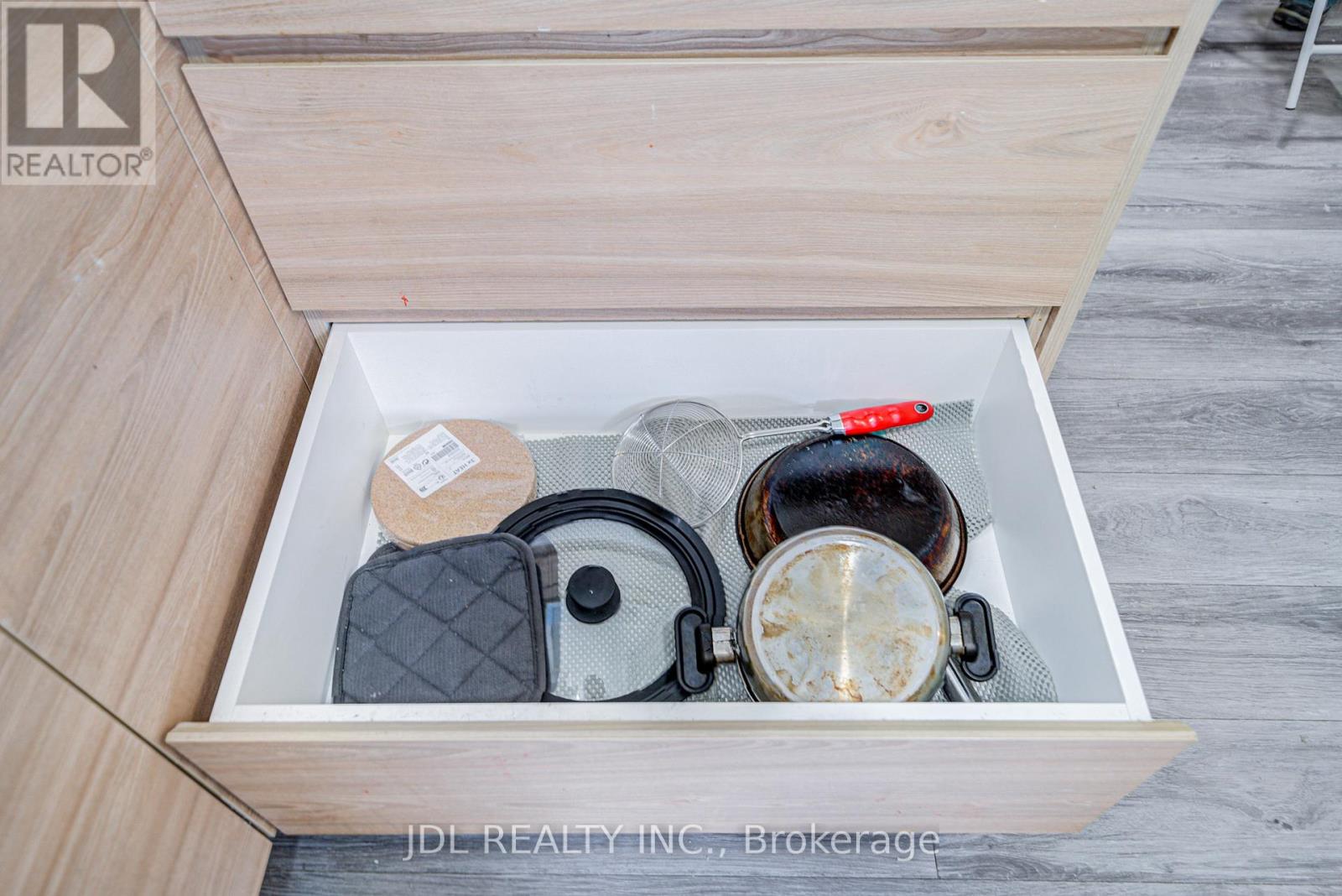 3 - 5 Sorauren Avenue, Toronto, Ontario  M6R 2C6 - Photo 6 - W13035898