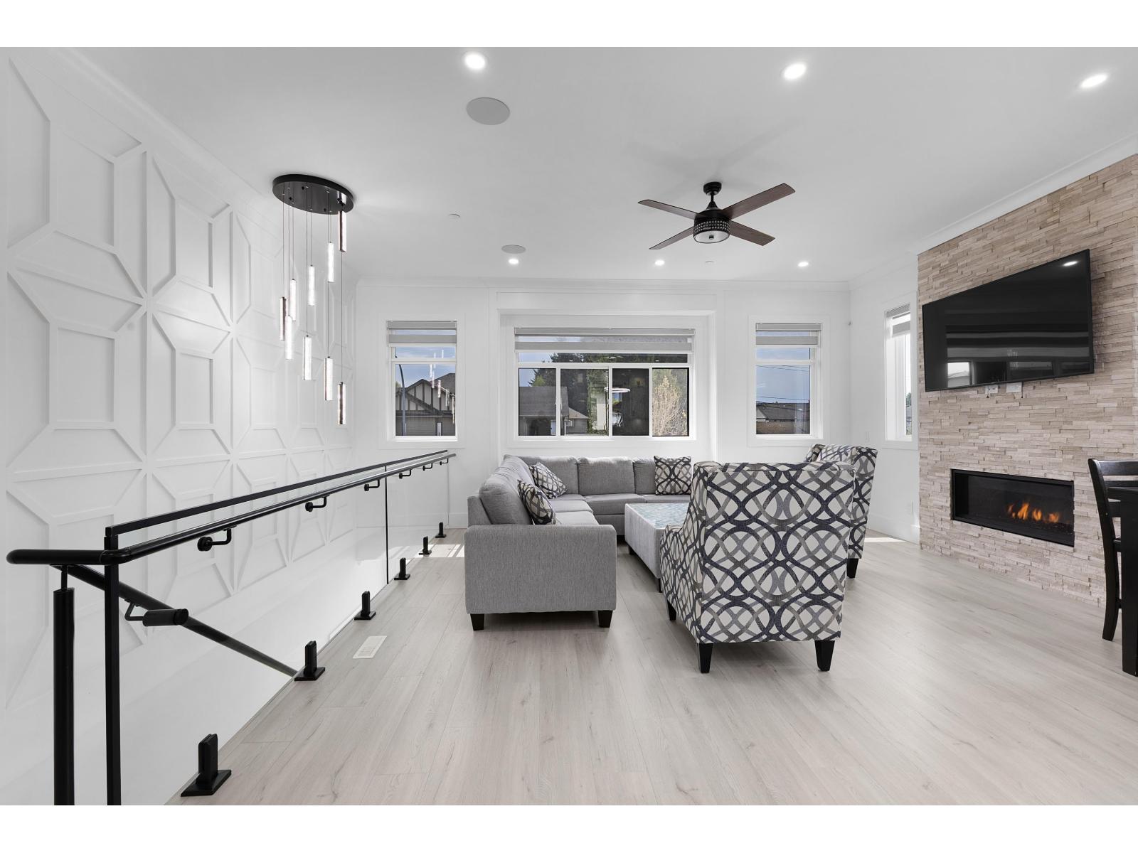 32711 Egglestone Avenue, Mission, British Columbia  V4S 0E6 - Photo 5 - R3114531