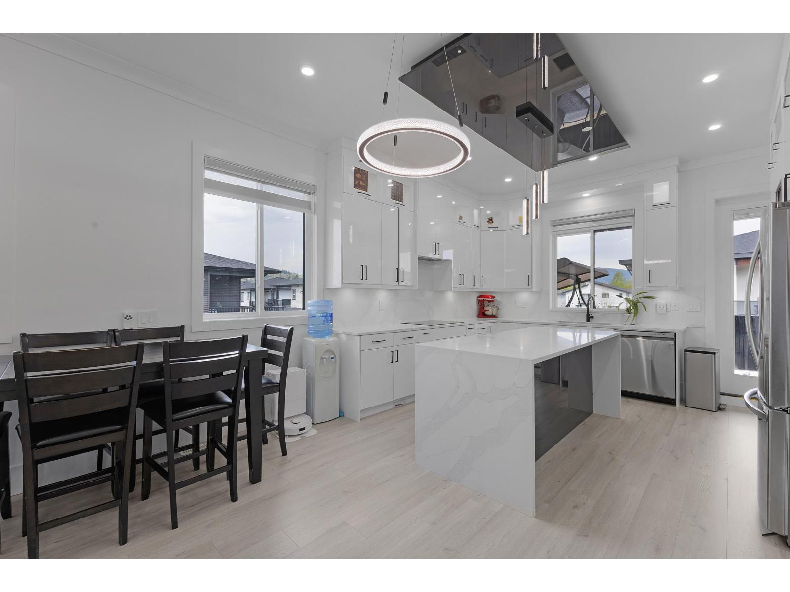 32711 Egglestone Avenue, Mission, British Columbia  V4S 0E6 - Photo 9 - R3114531