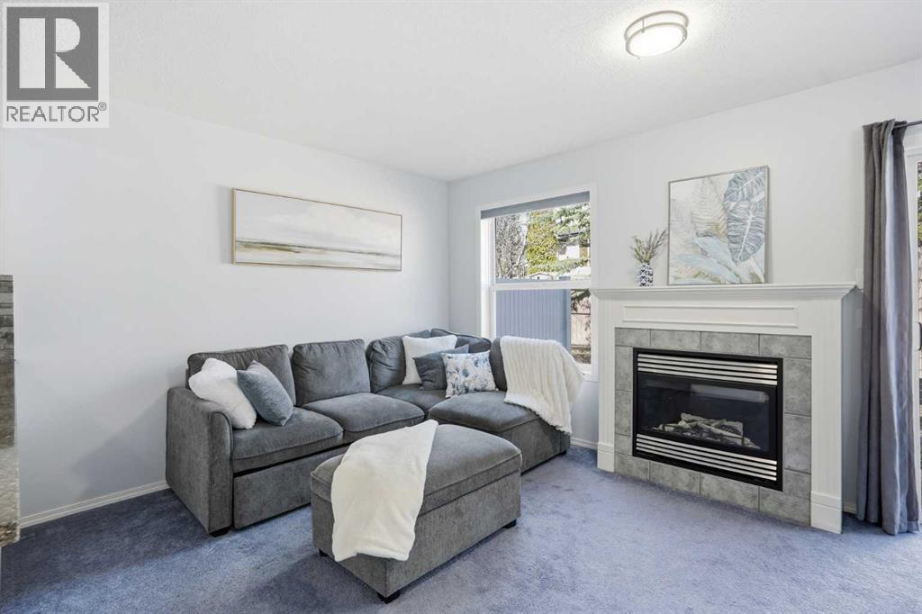 43 Everstone Place SW, Calgary, Alberta  T2Y 4H7 - Photo 7 - A2301730