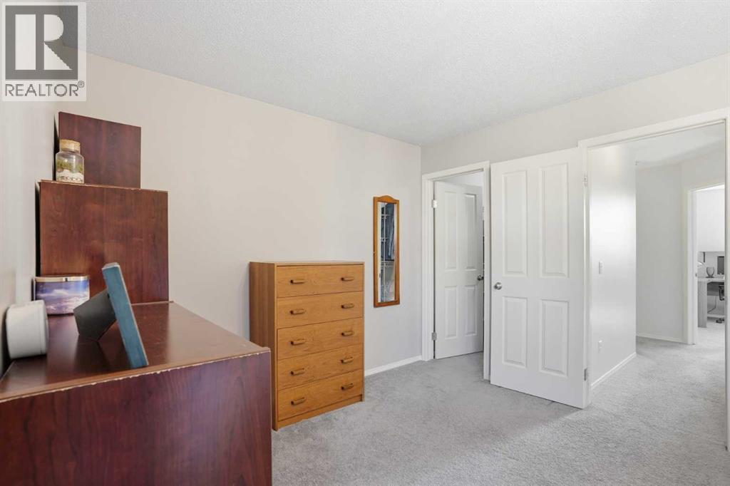 43 Everstone Place SW, Calgary, Alberta  T2Y 4H7 - Photo 13 - A2301730