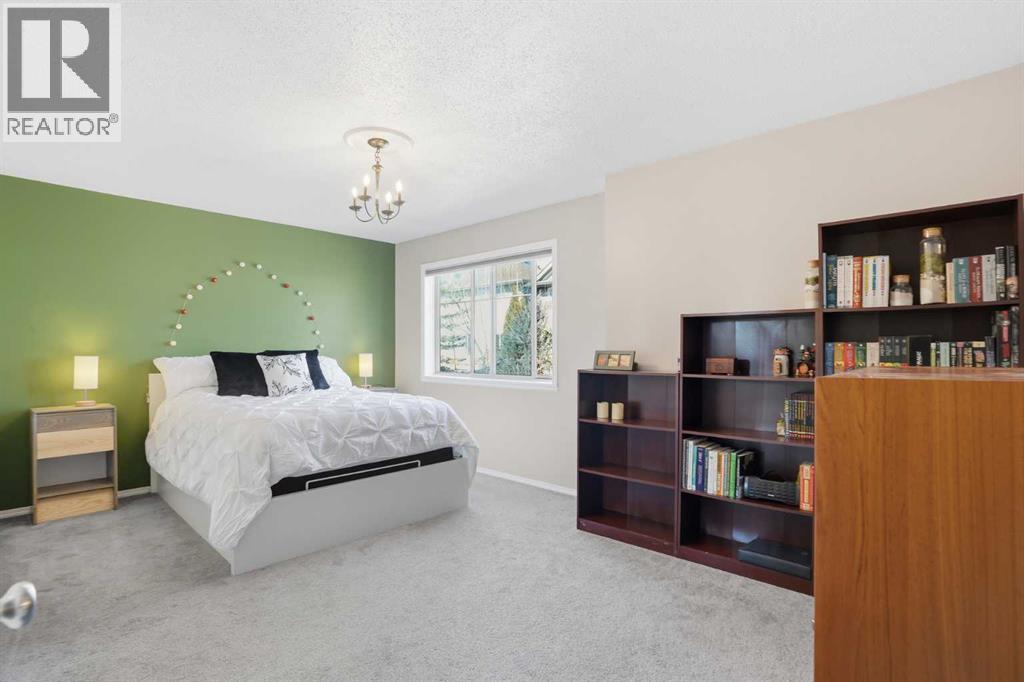 43 Everstone Place SW, Calgary, Alberta  T2Y 4H7 - Photo 10 - A2301730