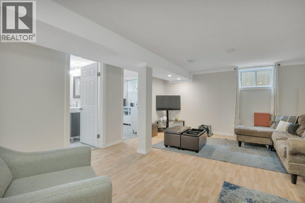 7715 73 Avenue Nw, Edmonton, Alberta  T6C 0C4 - Photo 32 - A2302958