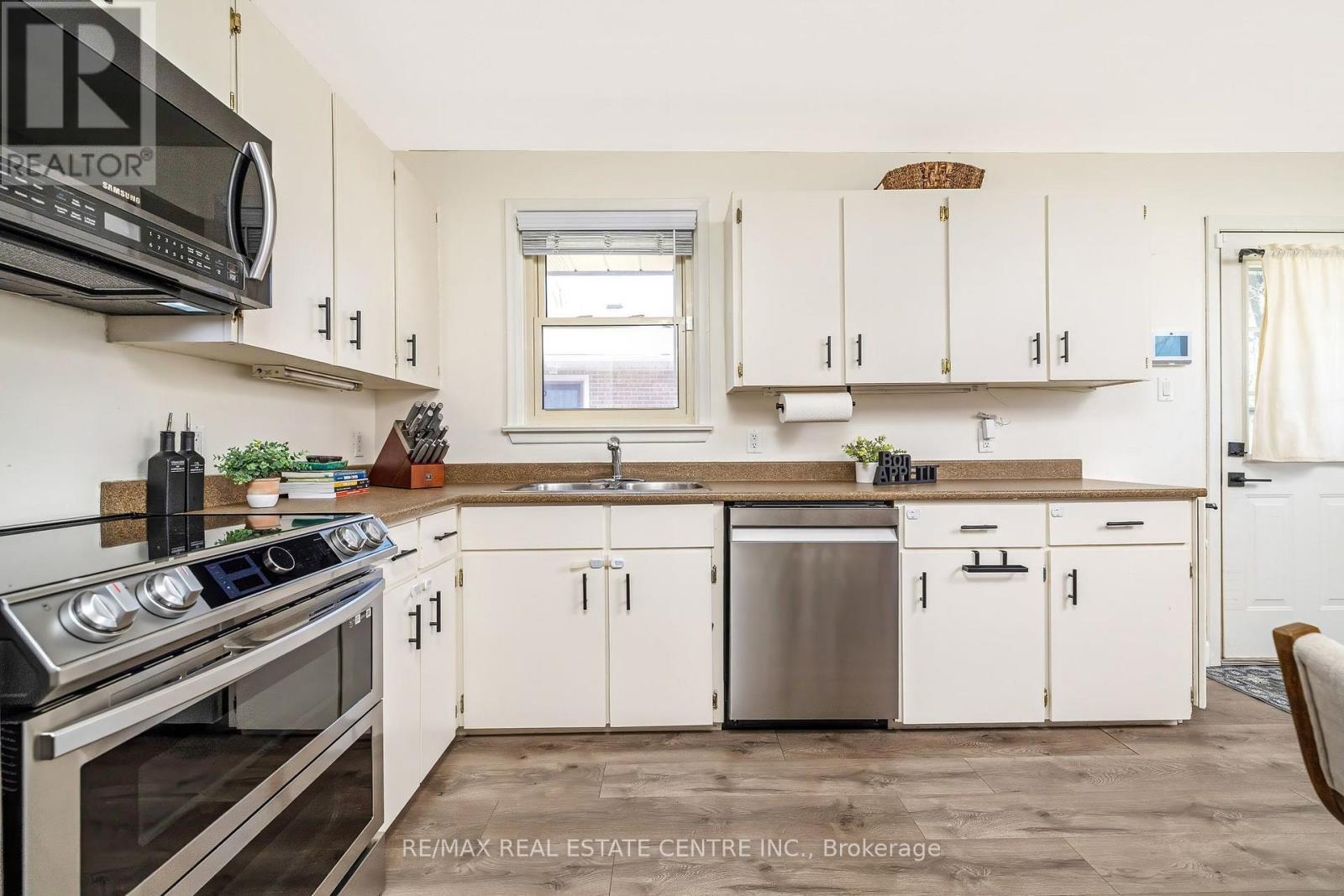 48 Knightswood Boulevard, Guelph, Ontario  N1E 3W5 - Photo 14 - X13035690