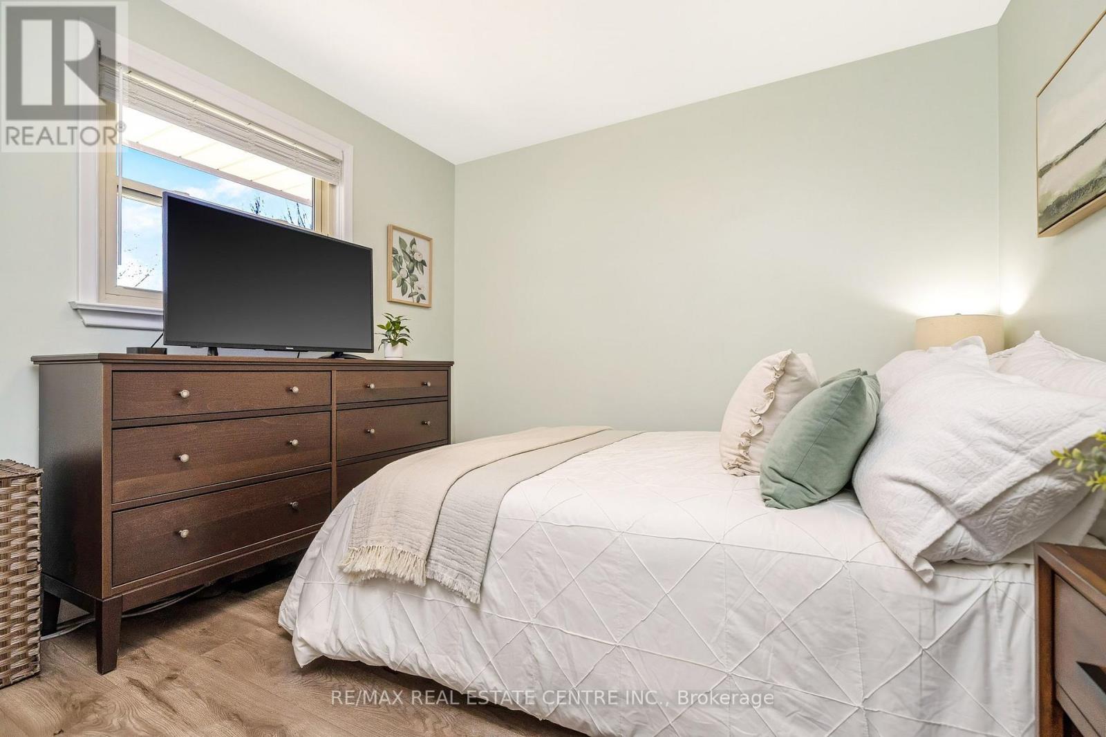 48 Knightswood Boulevard, Guelph, Ontario  N1E 3W5 - Photo 16 - X13035690