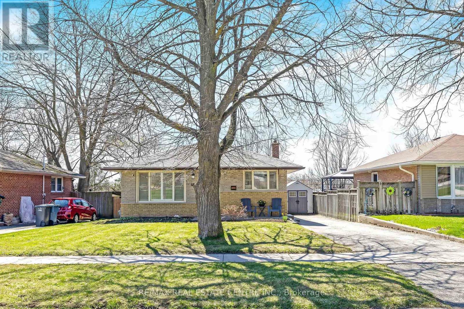 48 Knightswood Boulevard, Guelph, Ontario  N1E 3W5 - Photo 4 - X13035690