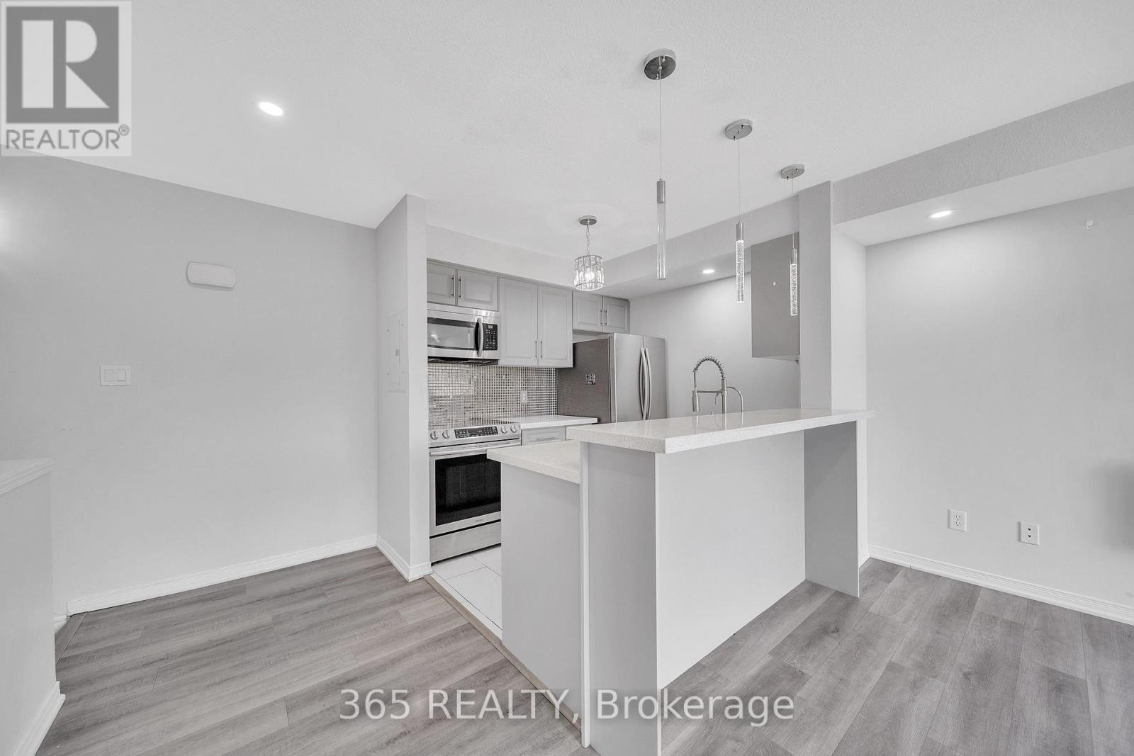 4d - 45 Cedarhill Crescent, Kitchener, Ontario  N2E 0A2 - Photo 6 - X13035840