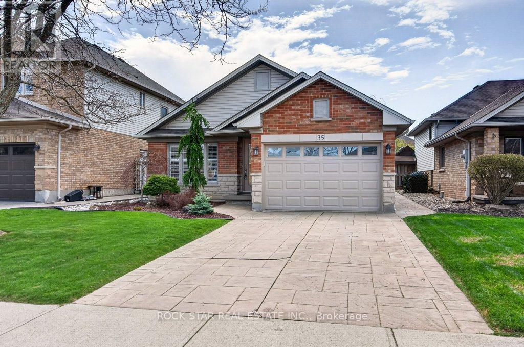 35 HEPBURN CRESCENT, Hamilton, Ontario