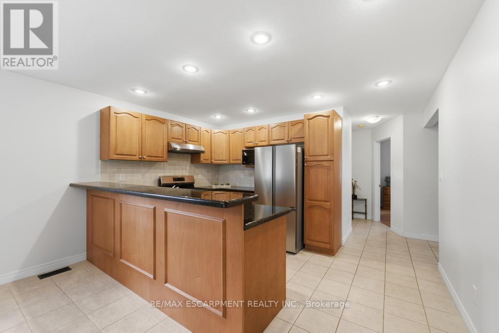 80 Lister Avenue, Hamilton, Ontario  L9B 1E2 - Photo 10 - X13035922