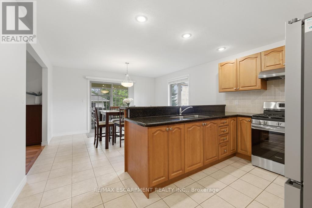 80 Lister Avenue, Hamilton, Ontario  L9B 1E2 - Photo 12 - X13035922