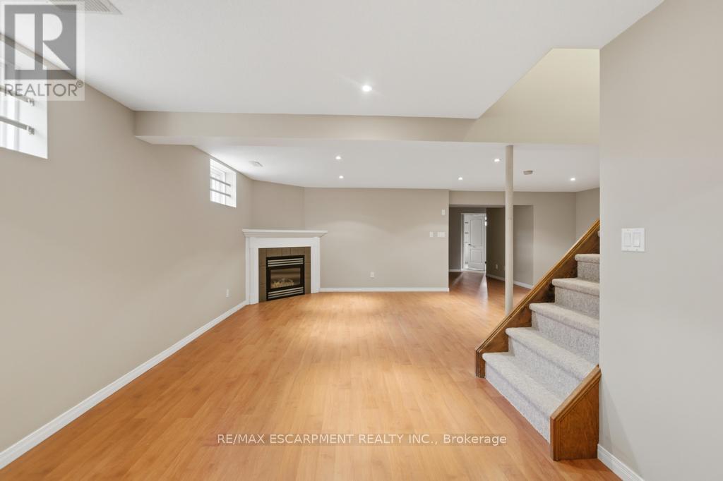 80 Lister Avenue, Hamilton, Ontario  L9B 1E2 - Photo 18 - X13035922