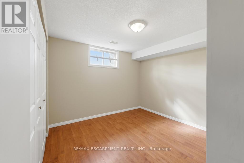 80 Lister Avenue, Hamilton, Ontario  L9B 1E2 - Photo 22 - X13035922